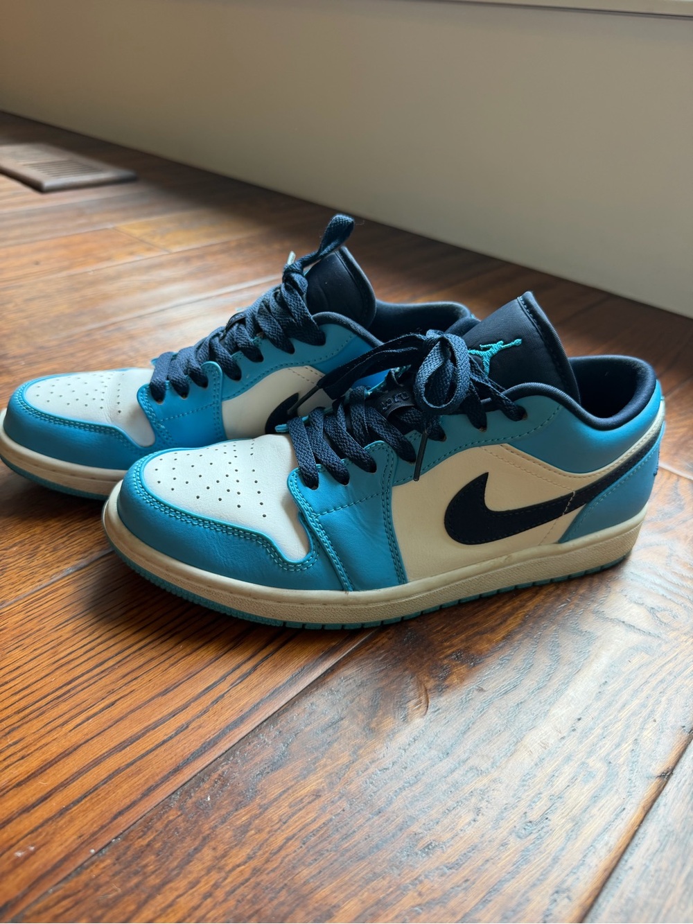 Nike Air Jordan Low UNC